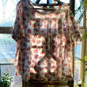 Woman’s 22/24 cato brand 1/4 sleeve strawberry print t-shirt